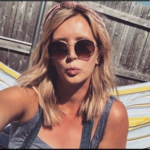 ✌🏻 ❤️ and good vibes.